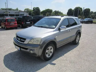Usata Kia Sorento Comfort 140 CV (102 kW) 2003 Argento SUV