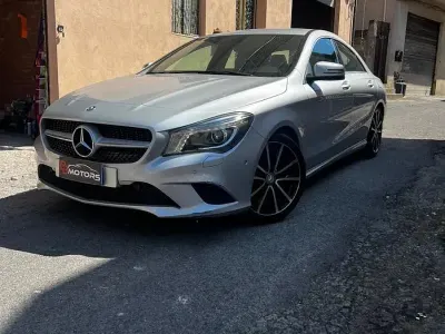Gebraucht Mercedes CLA200 136 PS (100 kW) 2015 Grau Coupé