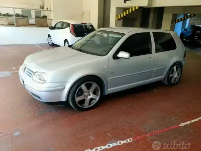 Usata VW Golf IV GTI 150 CV (110 kW) 2001 Grigio Berlina