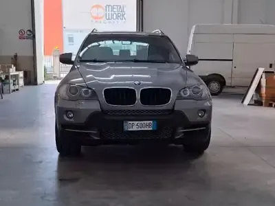 Usata BMW X5 Sport Line 235 CV (172 kW) 2008 Grigio SUV