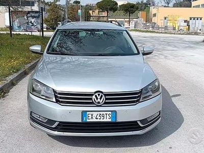 Usata VW Passat 150 CV (110 kW) 2015 Grigio Station wagon