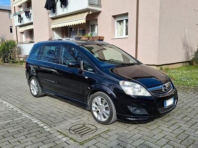 Usata Opel Zafira Cosmo 125 CV (91 kW) 2011 Nero Monovolume