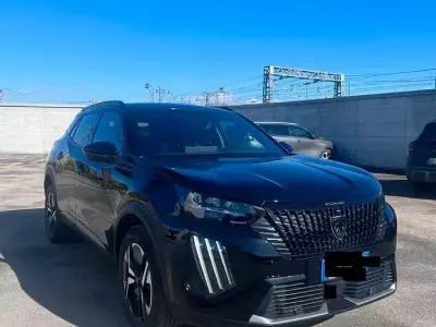 Usata Peugeot 2008 GT-line 131 CV (96 kW) 2024 SUV