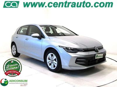 Usata VW Golf VIII Life 116 CV (85 kW) 2025 Argento Berlina