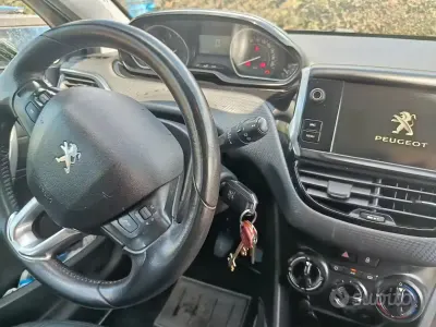 Usata Peugeot 2008 82 CV (60 kW) 2019 SUV
