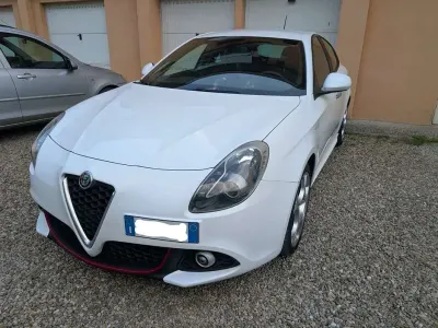 Usata Alfa Romeo Giulietta 120 CV (88 kW) 2018 Bianco Utilitaria