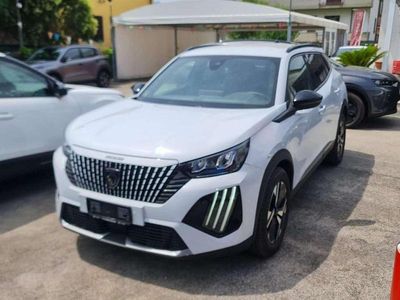 Usata Peugeot 2008 Allure 101 CV (74 kW) 2024 Bianco SUV