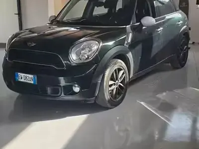 Usata Mini Cooper SD Countryman 143 CV (105 kW) 2014 Verde SUV