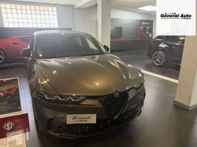 Nuova Alfa Romeo Tonale Veloce 160 CV (117 kW) 2026 Argento SUV