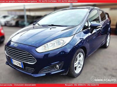 Usata Ford Fiesta 75 CV (55 kW) 2015 Blu Utilitaria
