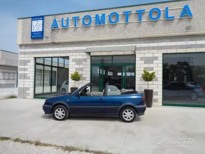 Usata VW Golf Cabriolet 116 CV (85 kW) 1994 Blu Cabrio