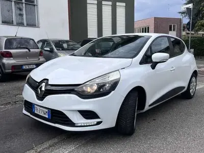 Usata Renault Clio IV 75 CV (55 kW) 2018 Bianco Berlina