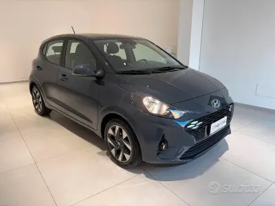 Usata Hyundai i10 67 CV (49 kW) 2023 Grigio Utilitaria