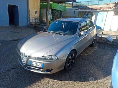 Usata Alfa Romeo 147 120 CV (88 kW) 2007 Utilitaria