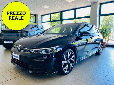 Usata VW Golf VIII R-line 150 CV (110 kW) 2024 Nero Berlina