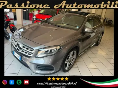Usata Mercedes GLA200 Premium 136 CV (100 kW) 2017 Grigio SUV