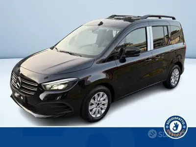 Usata Mercedes T180 116 CV (85 kW) 2026 Nero Monovolume