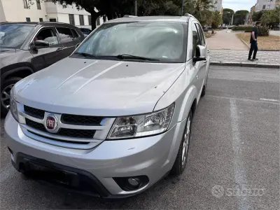 Usata Fiat Freemont 170 CV (125 kW) 2013 Grigio SUV