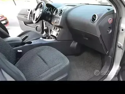Usata Nissan Qashqai 106 CV (77 kW) 2009 Grigio SUV