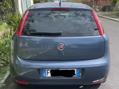 Usata Fiat Punto Street 69 CV (50 kW) 2017 Blu Utilitaria