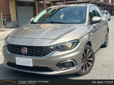 Usata Fiat Tipo Lounge 120 CV (88 kW) 2017 Grigio Berlina