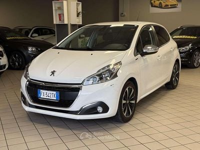 Usata Peugeot 208 Allure 83 CV (61 kW) 2019 Other Utilitaria
