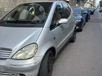 Usata Mercedes A200 Elegance 102 CV (75 kW) 2004 Grigio Berlina