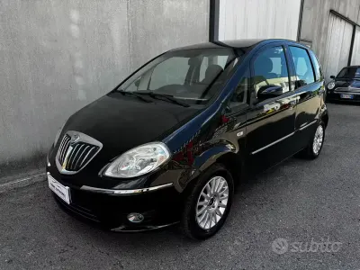 Usata Lancia Musa 77 CV (56 kW) 2008 Nero Monovolume