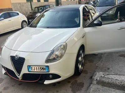 Usata Alfa Romeo Giulietta Exclusive 105 CV (77 kW) 2011 Utilitaria