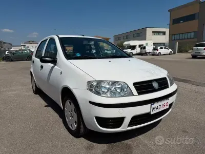 Usata Fiat Punto 60 CV (44 kW) 2006 Bianco Utilitaria