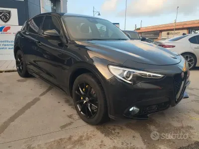 Usata Alfa Romeo Stelvio 190 CV (139 kW) 2019 Nero SUV
