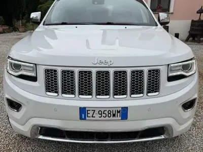 Usata Jeep Cherokee Overland 253 CV (186 kW) 2015 SUV