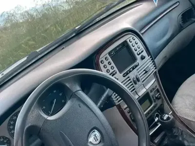 Usata Lancia Lybra 116 CV (85 kW) 2004 Grigio Berlina