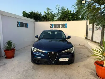 Usata Alfa Romeo Stelvio Business 190 CV (139 kW) 2019 Blu/azzurro SUV