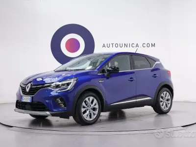 Usata Renault Captur Intens 94 CV (69 kW) 2022 Blu SUV