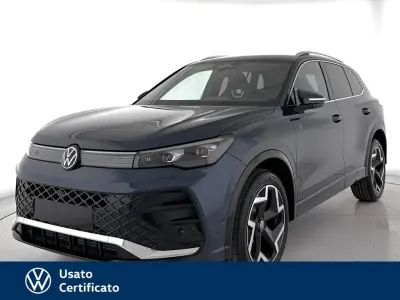 Usata VW Tiguan R-line Plus 193 CV (141 kW) 2025 Blu / pastello SUV
