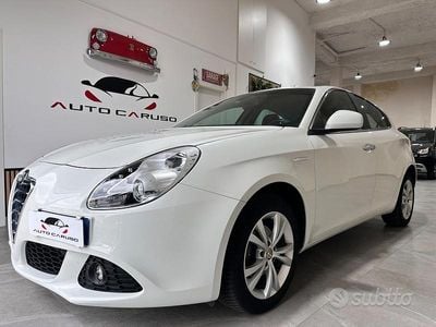 Usata Alfa Romeo Giulietta Distinctive 105 CV (77 kW) 2012 Bianco Utilitaria