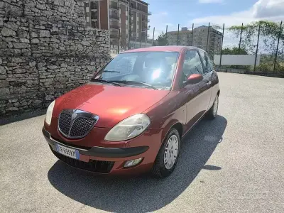 Usata Lancia Ypsilon 69 CV (50 kW) 2005 Rosso Utilitaria