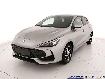 Nuova MG MG3 Luxury 102 CV (75 kW) 2026 Grigio Utilitaria