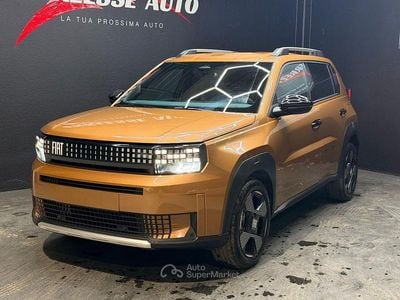 Nuova Fiat Grande Panda La Prima 101 CV (74 kW) 2025 Marrone Utilitaria