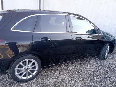 Usata Mercedes B180 116 CV (85 kW) 2020 Nero Monovolume