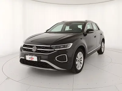 Usata VW T-Roc Style 110 CV (80 kW) 2023 Deep black perlato SUV