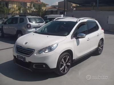 Używany Peugeot 2008 Allure 92 KM (67 kW) 2014 Biały SUV