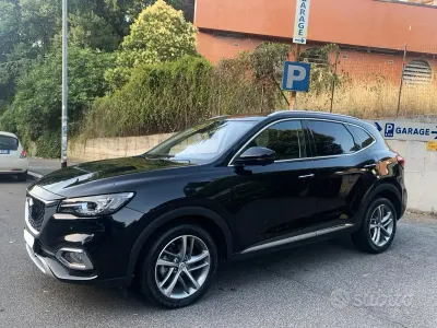 Usata MG HS Luxury 162 CV (119 kW) 2023 Nero SUV