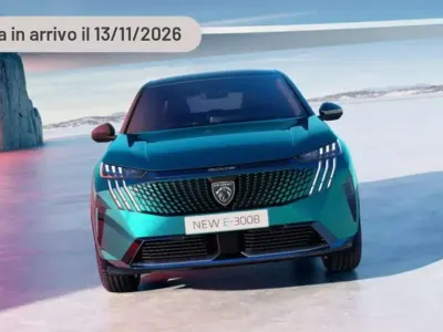 Nuova Peugeot e-3008 Dual Motor 136 kW (185 CV) 2025 Argento SUV