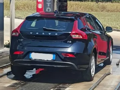 Usata Volvo V40 Business Edition 115 CV (84 kW) 2014 Nero Berlina