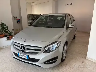 Begagnad Mercedes B200