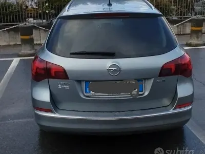 Usata Opel Astra 60 CV (44 kW) 2014 Grigio Station wagon