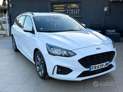 Usata Ford Focus ST-Line 120 CV (88 kW) 2020 Bianco Station wagon