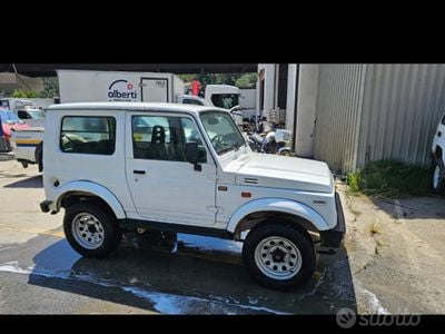 Suzuki Samurai